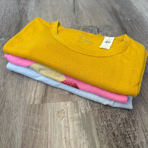 Aerie Tee Bundle Women’s NWT Size XL, L & M 
Light weight semi see through - Picture 8 of 8